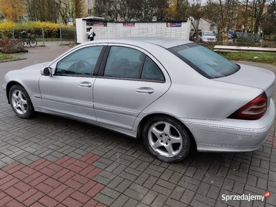 Mercedes W203