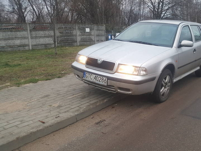 SKODA OCTAVIA 1.6 LPG NA DOJAZDY DO PRACY