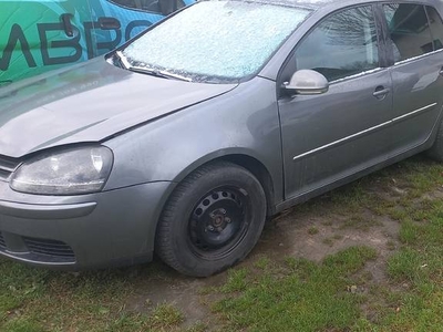 Sprzedam VW Golf 1,6 MPI gaz opalony