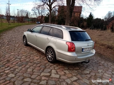 TOYOTA Avensis 1.8 Benzyna t25 HAK Zarejestrowany