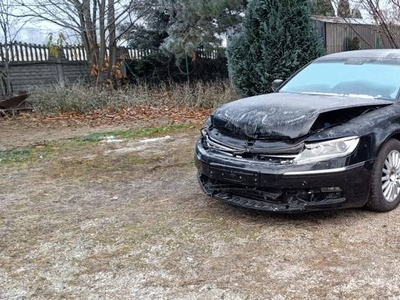 Volkswagen Phaeton 2015 ostatni lift lekko uszkodzony