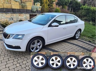 Ładna-Skoda Octavia Ambition liftback Automat DSG, benzyna 150K, 2kpl.kół