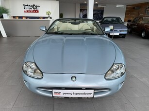 Jaguar XK8