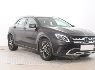 Mercedes-Benz Klasa GLA I , Automat, Skóra, Navi, Klimatronic, Tempomat, Parktronic,