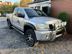 Nissan Titan