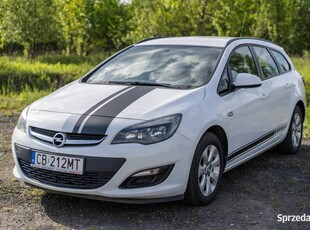 Opel Astra J stan bdb benzyna