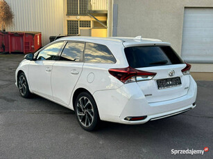 Toyota Auris Automat* Super stan* II (2012-)