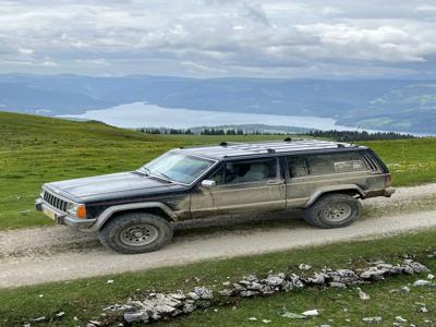 Jeep Cherokee XJ 4.0 manual 3 drzwiowy