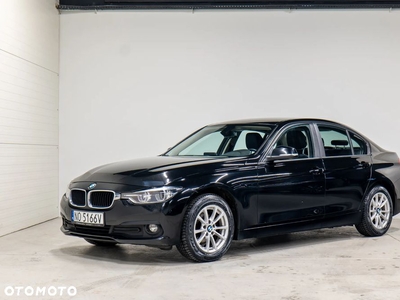 BMW Seria 3 318d Advantage