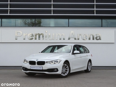 BMW Seria 3 318i