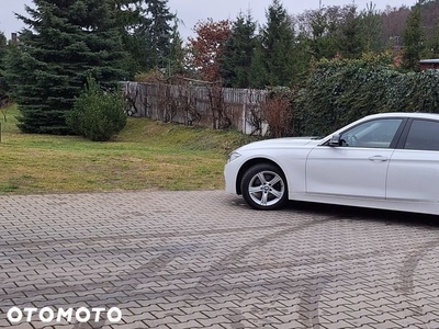 BMW Seria 3 328i Sport-Aut Sport Line