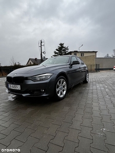 BMW Seria 3 328i Touring xDrive Luxury Line