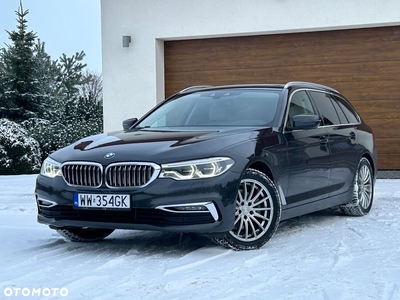 BMW Seria 5 520d xDrive Luxury Line