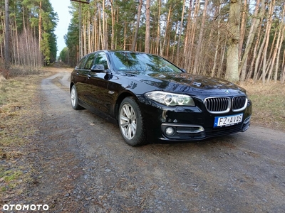 BMW Seria 5 520d xDrive Luxury Line