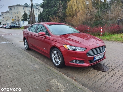 Ford Mondeo 2.0 Hybrid CVT