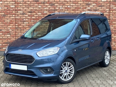 Ford Tourneo Courier 1.5 TDCi Titanium