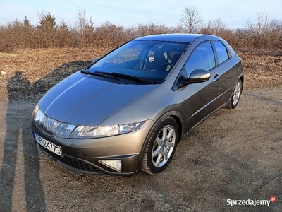 Honda Civic VIII 1.8 ufo