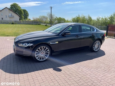 Jaguar XE 2.0 D AWD Portfolio