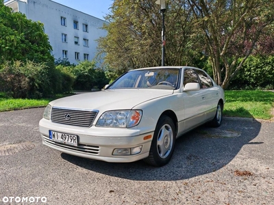 Lexus LS 400