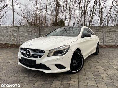 Mercedes-Benz CLA 180 7G-DCT UrbanStyle Edition