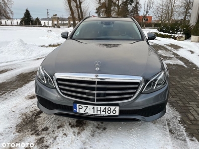 Mercedes-Benz Klasa E 220 d 4Matic T 9G-TRONIC