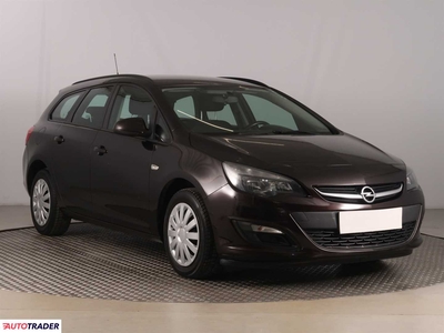 Opel Astra 1.6 113 KM 2014r. (Piaseczno)