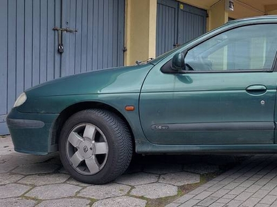 Renault Megane, kombi, 1.6 benzyna 2002 r. przebieg 204300 k