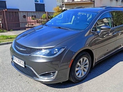 Sprzedam Chrysler Pacyfika, 2017, Touring L, 7 os, zamiana