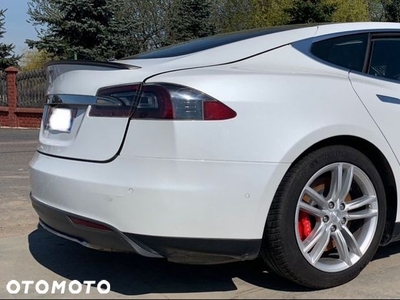 Tesla Model S 85D Allradantrieb