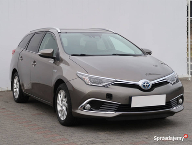 Toyota Auris Hybrid