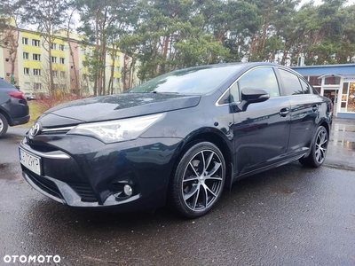 Toyota Avensis 1.6 Luna