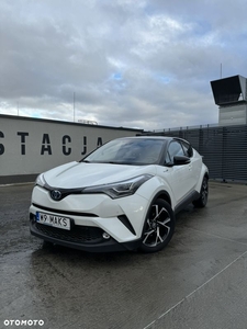 Toyota C-HR Hybrid Style Selection