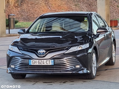 Toyota Camry Luxury