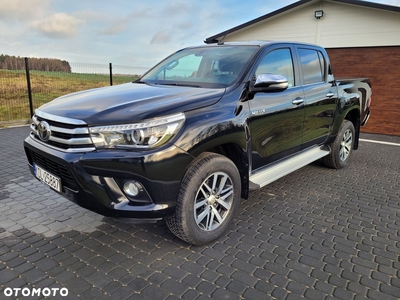 Toyota Hilux 2.4 D-4D Double Cab SR 4x4