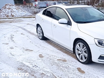 Volvo S60 T5 Drive-E Dynamic Edition (Momentum)