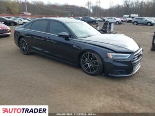 Audi A8 3.0 benzyna 2021r. (SAYREVILLE)