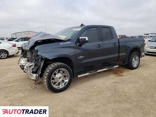 Chevrolet Silverado 5.0 benzyna 2019r. (AMARILLO)