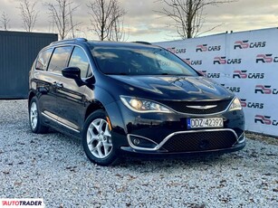 Chrysler Pacifica 3.6 benzyna 291 KM 2017r. (Wrocław)