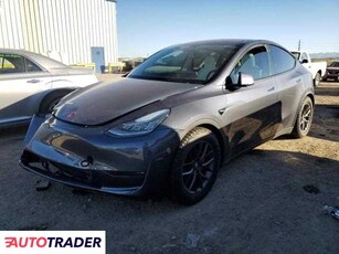 Tesla Model Y benzyna 2021r. (TUCSON)