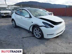 Tesla Model Y benzyna 2023r. (EAST FREEDOM)