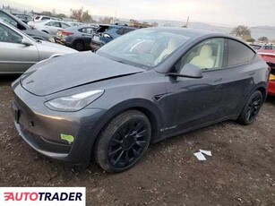 Tesla Model Y benzyna 2023r. (SAN MARTIN)