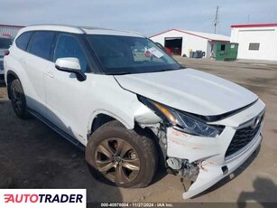 Toyota Highlander 2.0 benzyna 2022r. (CLAYTON)