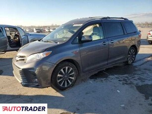 Toyota Sienna 3.0 benzyna 2019r. (LEBANON)