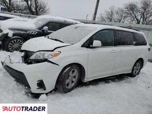 Toyota Sienna 3.0 benzyna 2019r. (MORAINE)