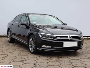 Volkswagen Passat 2.0 236 KM 2017r. (Piaseczno)