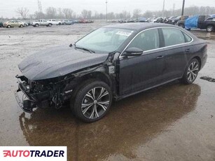 Volkswagen Passat 2.0 benzyna 2022r. (WOODHAVEN)