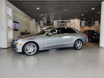 Używane Mercedes-Benz Klasa E - 71 700 PLN, 101 875 km, 2010