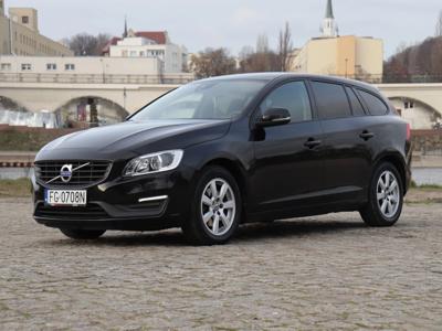 Używane Volvo V60 - 55 900 PLN, 230 000 km, 2015