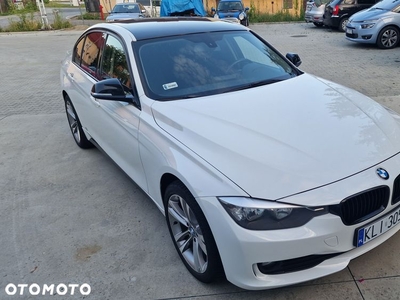 BMW Seria 3 318d Sport Line