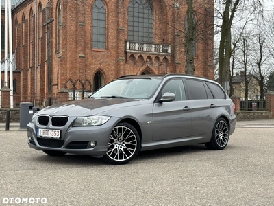 BMW Seria 3 318d Touring Luxury Line